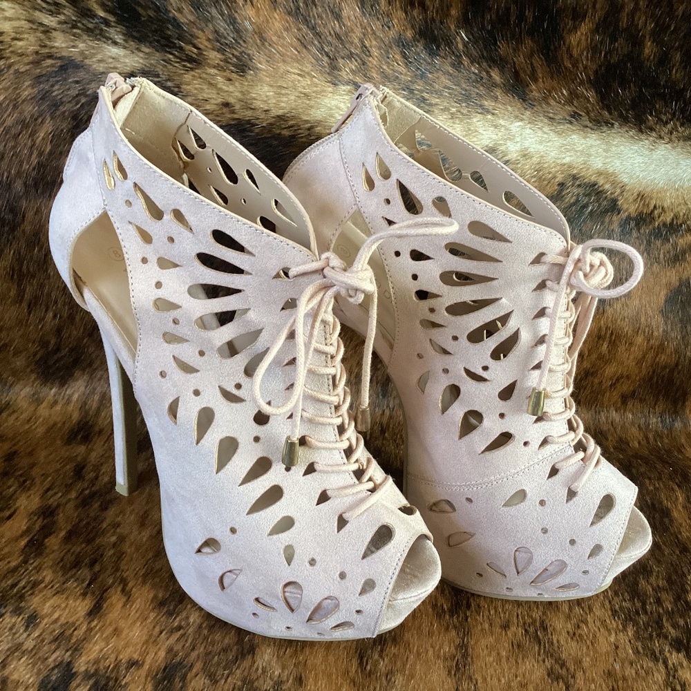 Wild Diva Lounge Cut Out Design Peep Toe Sexy High Stick Heels